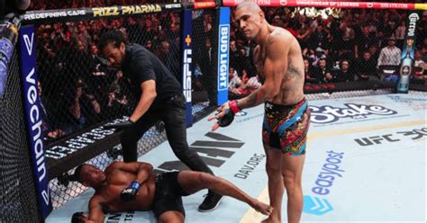 Alex Pereira retains title, stops Jamahal Hill with hellacious first round KO – UFC 300 ...