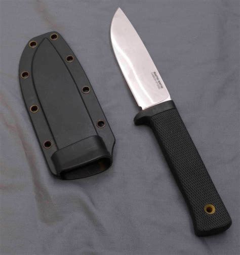 Cold Steel - Master Hunter Knife - "Carbon V" steel - Retro Rifles