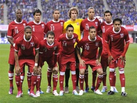 FUTBOL PERUANO: FUTBOL PERUANO