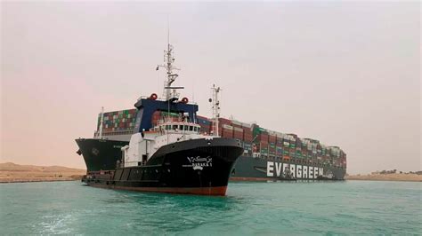 Massive Container Ship Runs Aground, Blocks Traffic in Suez Canal