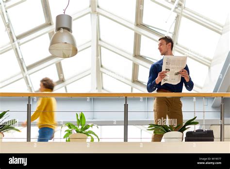 Newspaper office interior hi-res stock photography and images - Alamy