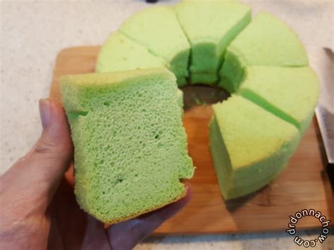 Simple Pandan Chiffon Cake Recipe | Dr Donna Chow