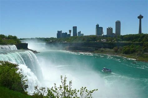 Private Tour Transfer from Buffalo Airport to Niagara Falls 2024