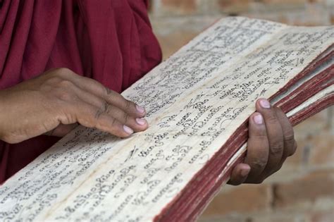 Understanding Buddhist Scriptures