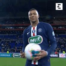 Mbappe Celebration Gif - Kylian Mbappe Celebration Gif : Another gif that spread showed cissé ...