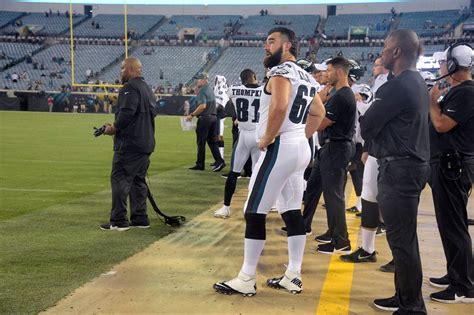 Eagles injury update: Jason Kelce returns in 3rd quarter vs. Browns ...