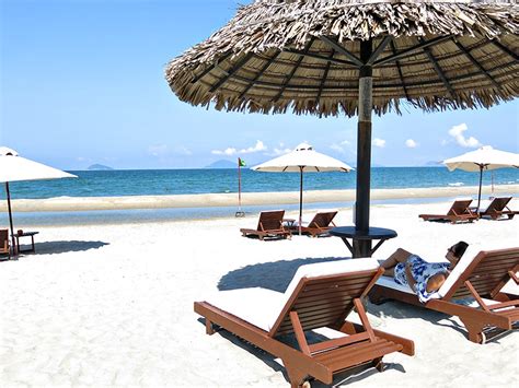 Relaxing on the Hoi An Beaches: Cua Dai beach vs An Bang Beach