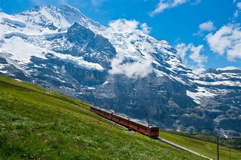 "To the Jungfrau" Jungfraujoch, Switzerland [2400x1600] : r/wallpapers