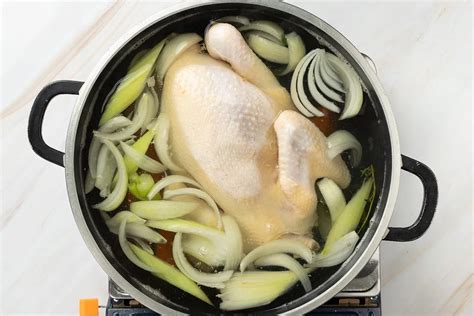 How Long to Boil Chicken for a Succulent and Flavorful Finish