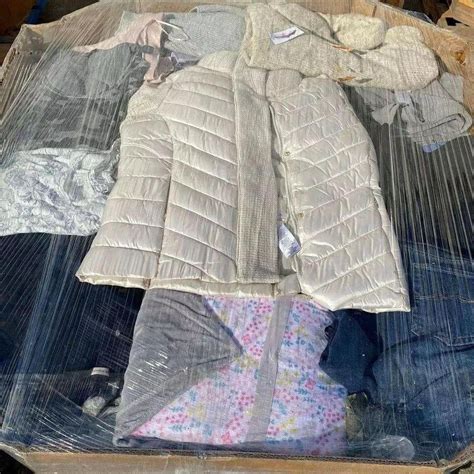 clothing pallet for $500 each pallet is 300 pieces : r/Pallets_Liquidation