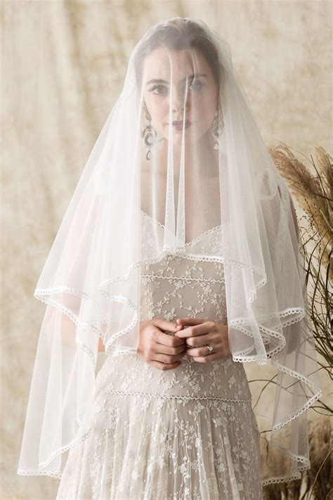 Megan Tulle Veil - Fingertip Length in 2021 | Wedding dress with veil ...