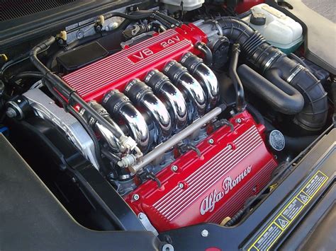 One of my favorite looking Engines-Alfa Romeo V6[1600x1200] : r/carporn