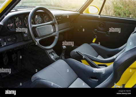 Porsche 964 interior hi-res stock photography and images - Alamy