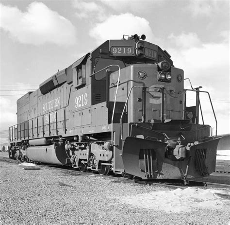 Southern Pacific EMD SD45T-2 9219 | Southern Pacific EMD SD4… | Flickr