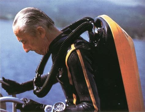 Jacques-Yves Cousteau in a Doxa Sub 300T | Jacques cousteau, Diving, Watches