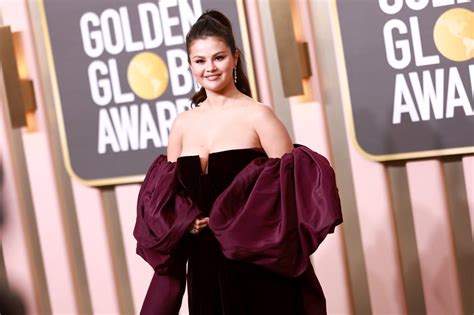 Selena Gomez's Valentino Dress at the 2023 Golden Globes | POPSUGAR ...