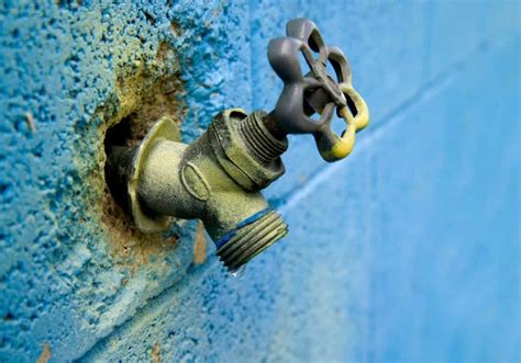 7 Types Of Outdoor Faucet (Usages, Pros & Cons)