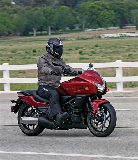 2014 Honda CTX700 Road Test | Rider Magazine | Rider Magazine