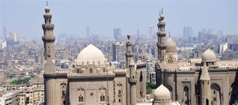 A Guide to the Most Beautiful Mosques and Churches in Cairo