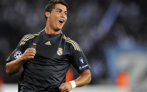 Cristiano Ronaldo black Real Madrid jersey (2) - Cristiano Ronaldo Wallpapers