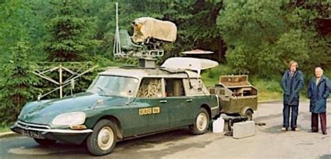 Citroën DS BBC horse racing camera car. | Citroen ds, Racing, Citroen