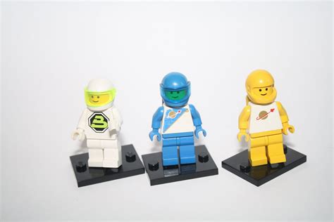 Toys and Bacon: Vintage Lego Space Minifigure