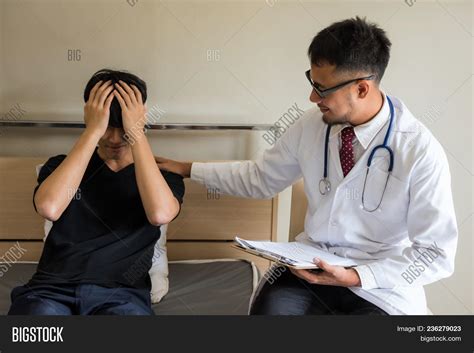 Psychiatrist Doctor Image & Photo (Free Trial) | Bigstock