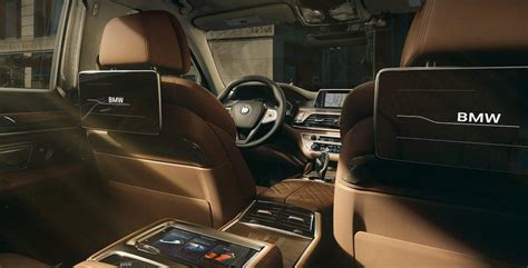 Step Inside the 2021 BMW 7 Series Interior | 7 Series Seating Capacity