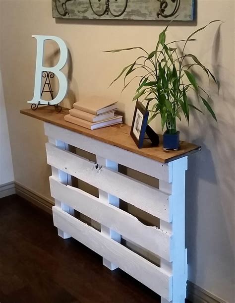 10 Easy Pallet Projects for Beginners - Gearheart Industry