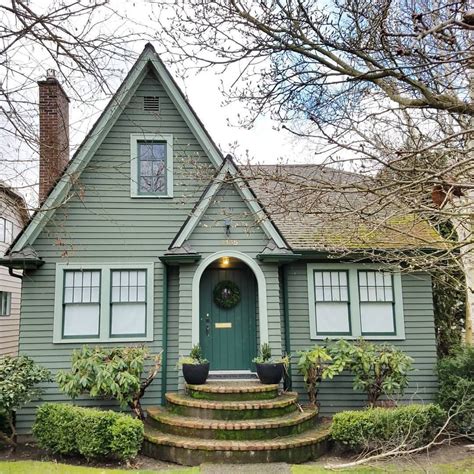 Sage Green Exterior Paint Schemes : 37 Green Exterior House Paint ...