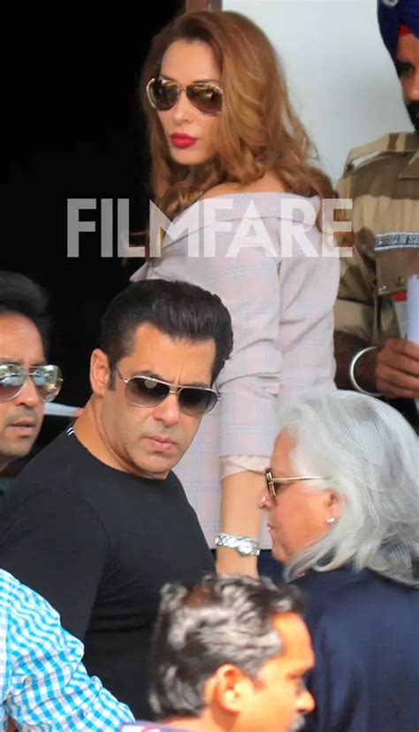 Pictures! Salman Khan and Lulia Vantur leave for Delhi | Filmfare.com