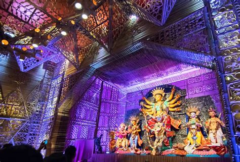 Photo Feature: 25 Pictures of Durga Puja in Kolkata