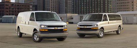 2022 Chevy Express Passenger Van vs. Cargo Van | Dimensions, Specs