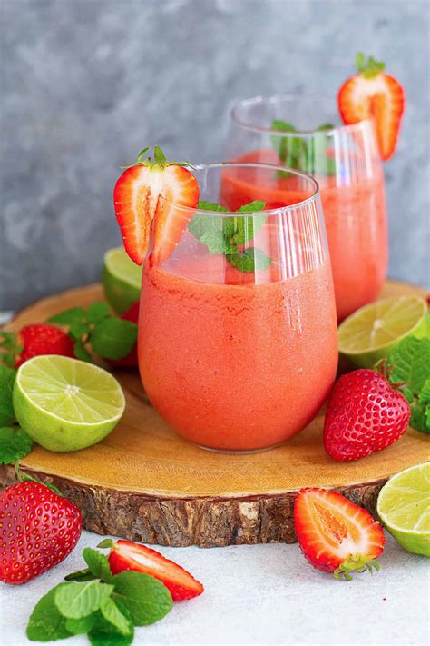 Virgin Strawberry Daiquiri Recipe • Unicorns in the Kitchen