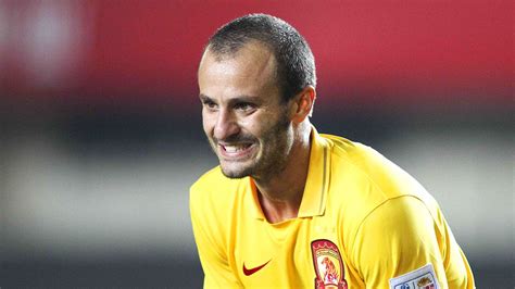 Alberto Gilardino joins Fiorentina on loan from Guangzhou Evergrande - ESPN FC