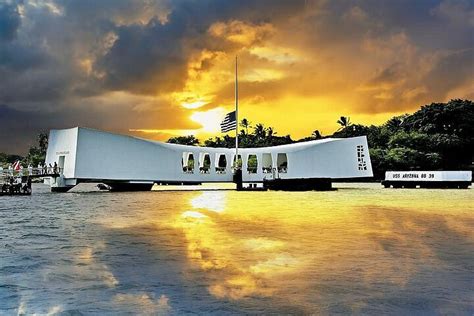 2024 Luxury Pearl Harbor Arizona Memorial and Honolulu City Tour