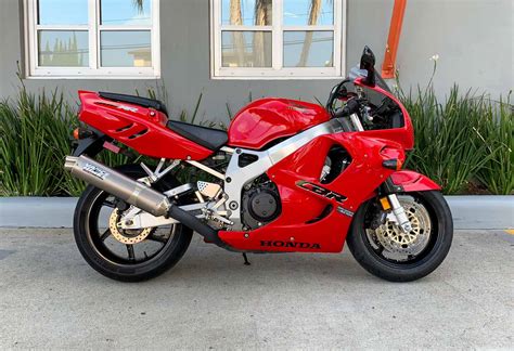 1996 Honda CBR900RR – Iconic Motorbike Auctions