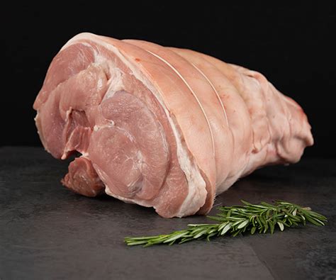 Pork Leg Bone In x 454g/1lb(Order by number of lbs req) - meat2u