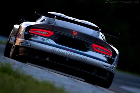 SRT Viper GTS-R High Resolution Image (4 of 6)