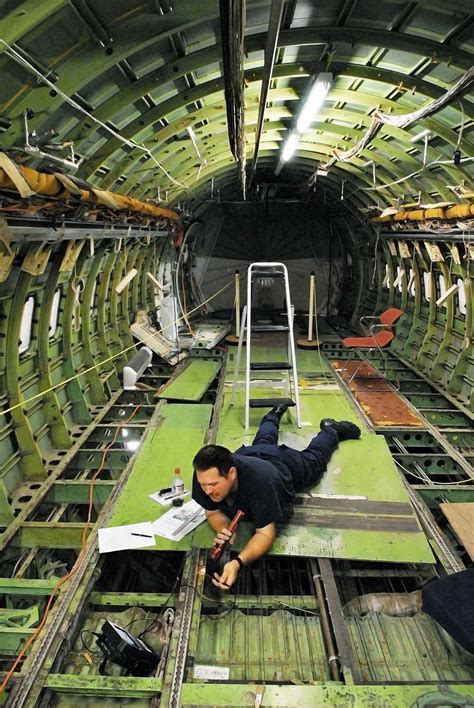 Sandia hosts aircraft inspectors for training in inspection technology ...