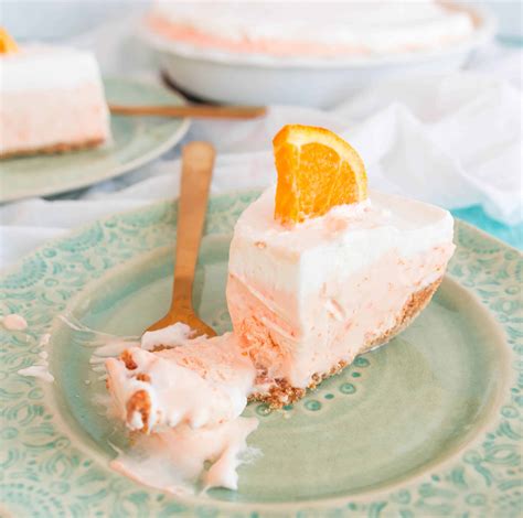 Easy Fuzzy Navel Ice Cream Pie - The Itsy-Bitsy Kitchen