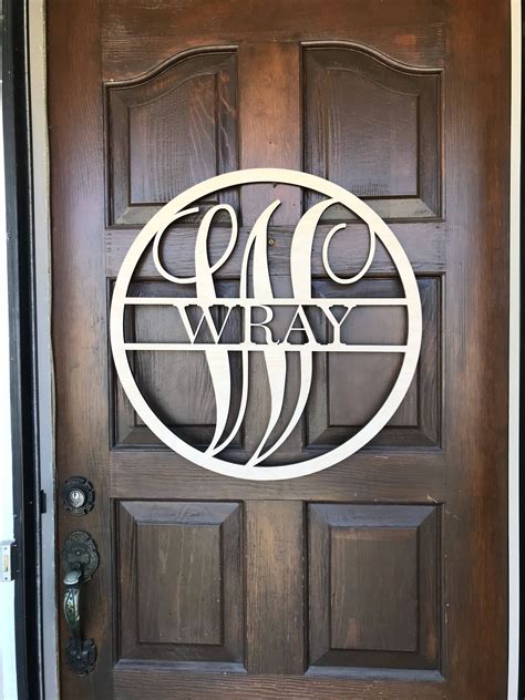 Wood monogram// door sign // name sign | Etsy