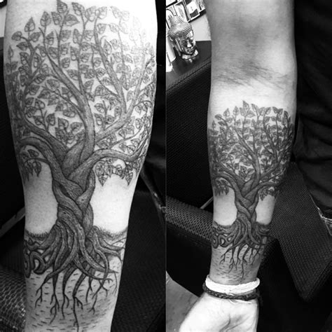 Bodhi tree tattoo done by Jon Koon at Artistic studio hair and tattoo | Pom pom