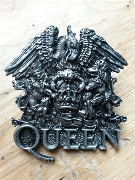 Queen Crest Original Metal Pin | TShirtSlayer TShirt and BattleJacket ...