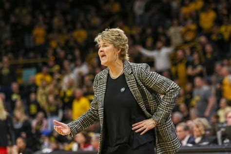 Iowa Extends Lisa Bluder Contract - Sports Illustrated Iowa Hawkeyes ...