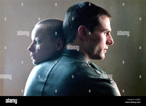 MINORITY REPORT SAMANTHA MORTON, TOM CRUISE Date: 2005 Stock Photo - Alamy