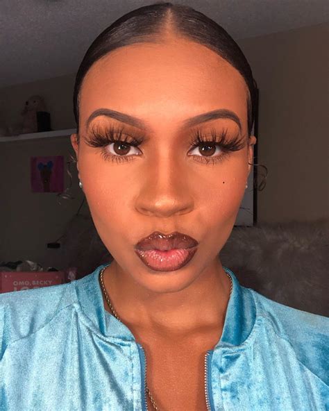𝐏𝐈𝐍𝐓𝐄𝐑𝐄𝐒𝐓: 𝐁𝐈𝐋𝐋𝐈𝐎𝐍𝐃𝐎𝐋𝐋𝐀𝐑𝐂𝐇𝐈𝐂𝐊 💅🏾 | Dark skin makeup, Black girl makeup tutorial, Red lips makeup ...