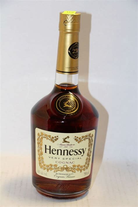 750ML BOTTLE OF HENNESSY VERY SPECIAL COGNAC