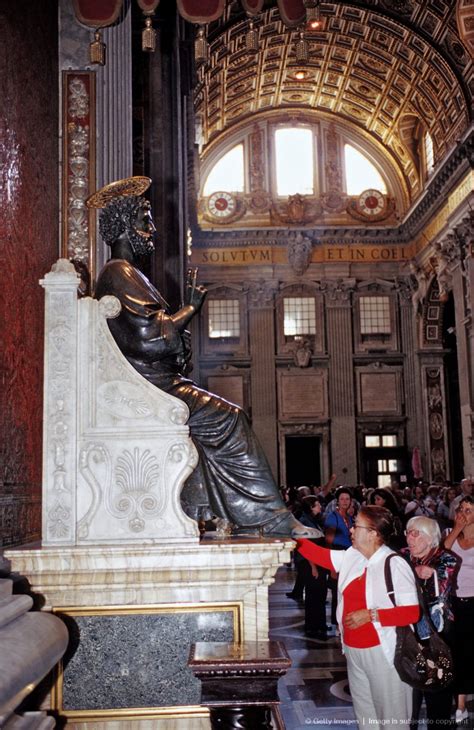 Bronze statue of St Peter, St Peters Basilica, Italy, | Vatican city rome, St peters basilica ...