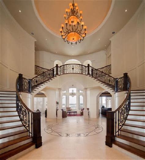 Luxury Interior Design Staircase To Large-Sized House